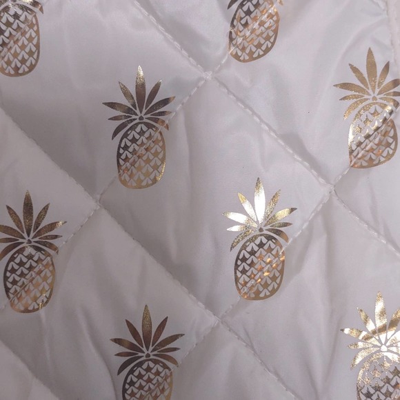 Simply Southern Pineapple Quilted Vest Small Cream Gold - Picture 3 of 8